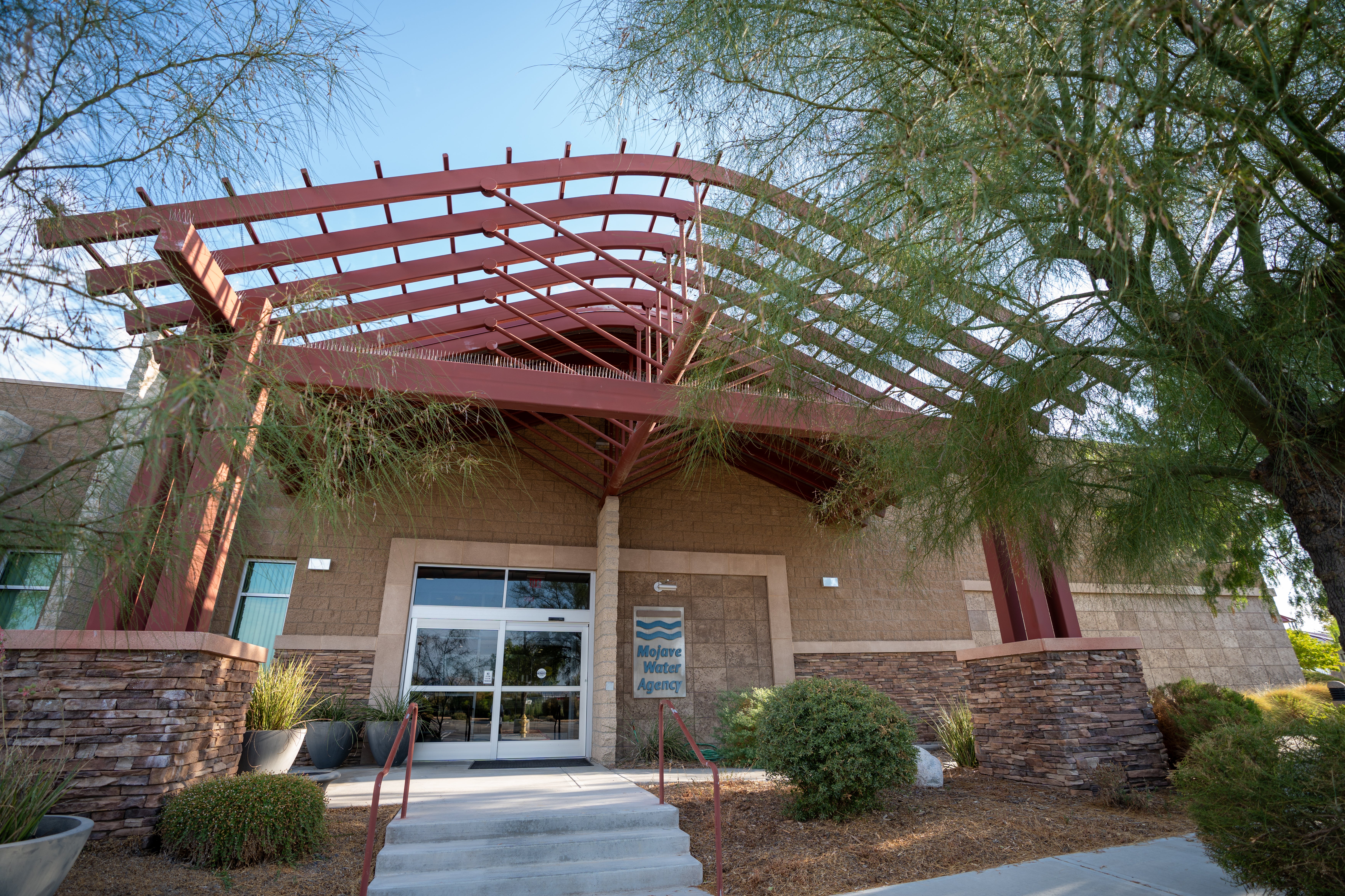 Photo of the entrance to Mojave Water Agency Headquarters building.